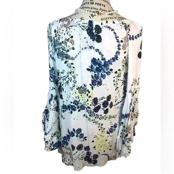 Fever Women’s Medium White Floral Blouse  with bell Fan Sleeves Ruffled L/S - Picture 2 of 9